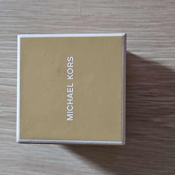 Michael Kors New In Box Earrings - Picture 2 of 3